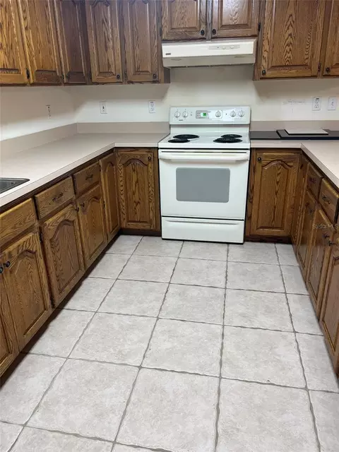 Kitchen - 8451 SW 14th Ln, Okeechobee, FL 34974 photo 1 of 3
