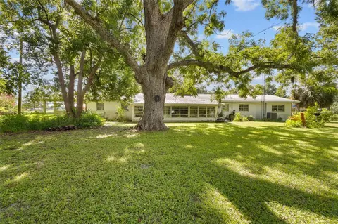 Exterior - 18951 SE 15th St, Williston, FL 32696 photo 9 of 14