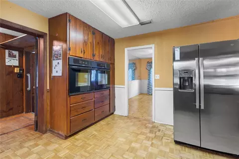 Kitchen - 18951 SE 15th St, Williston, FL 32696 photo 2 of 3