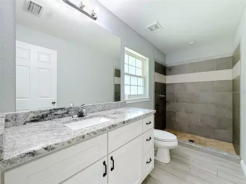 Bath - 33 Juniper Pass Ter, Ocala, FL 34480 photo 1 of 2