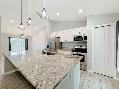 Kitchen - 33 Juniper Pass Ter, Ocala, FL 34480 photo 2 of 7