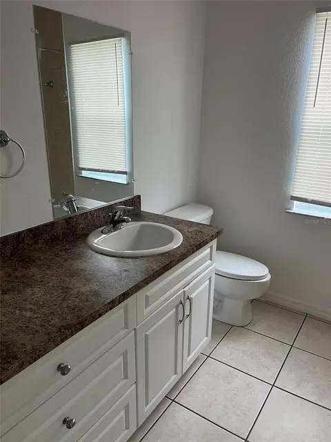 Bath - 3049 SE 38th Ave, Okeechobee, FL 34974 photo 1 of 5