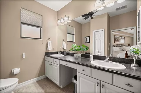 Bath - 155 W Doerr Path, Hernando, FL 34442 photo 2 of 4