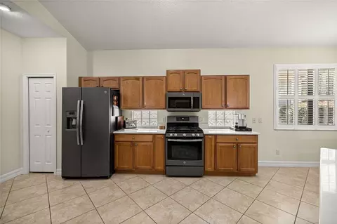 Kitchen - 155 W Doerr Path, Hernando, FL 34442 photo 2 of 5