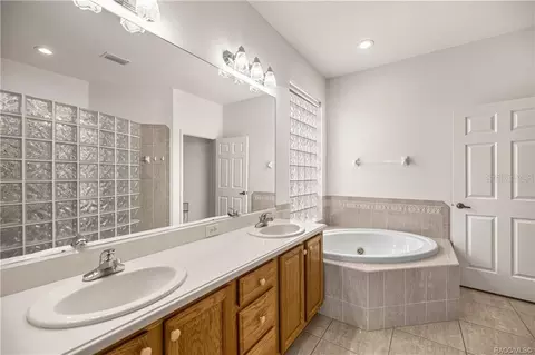 Bath - 1328 W Diamond Shore Loop, Hernando, FL 34442 photo 1 of 5