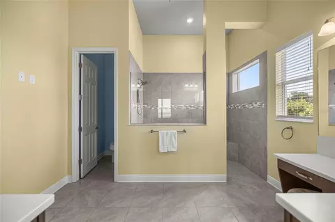 Bath - 2371 N Peakview Loop, Hernando, FL 34442 photo 2 of 12