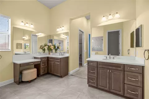 Bath - 2371 N Peakview Loop, Hernando, FL 34442 photo 5 of 12