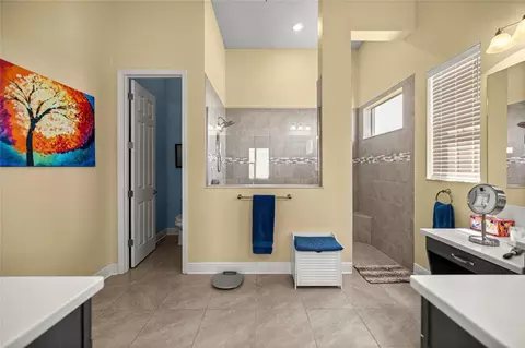 Bath - 2371 N Peakview Loop, Hernando, FL 34442 photo 1 of 12