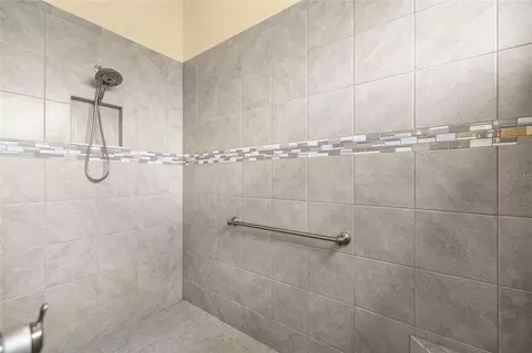 Bath - 2371 N Peakview Loop, Hernando, FL 34442 photo 7 of 12