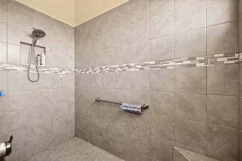 Bath - 2371 N Peakview Loop, Hernando, FL 34442 photo 6 of 12