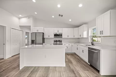 Kitchen - 181 Pine Crse, Ocala, FL 34472 photo 2 of 3