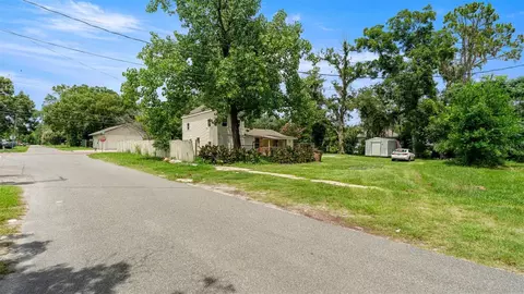 10107 S Division Ave, Hampton, FL 32044 photo 6