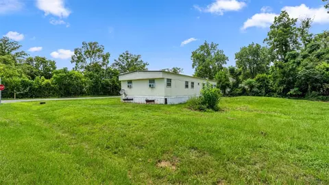5383 Orange St, Hampton, FL 32044 photo 3