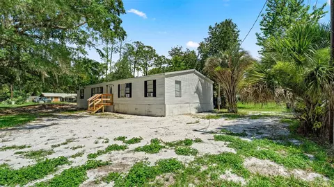 10530 Prospect Ave, Hampton, FL 32044 photo 6