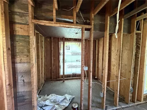 Entry Way - 10085 Plum St, Hampton, FL 32044 photo 3 of 6