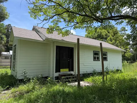 Exterior - 10085 Plum St, Hampton, FL 32044 photo 3 of 3