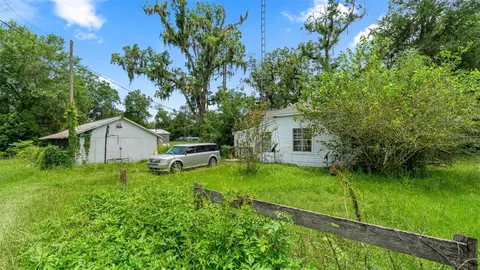 Exterior - 5698 Navarre Ave, Hampton, FL 32044 photo 1 of 4