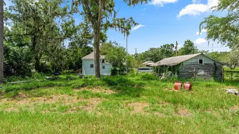 Exterior - 5698 Navarre Ave, Hampton, FL 32044 photo 3 of 4