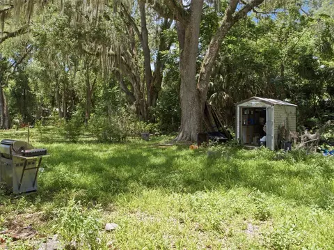 Exterior - 306 SE 2nd St, Williston, FL 32696 photo 5 of 6