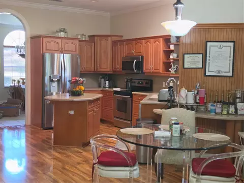 Kitchen - 7957 103rd Loop SW, Ocala, FL 34476 photo 4 of 10