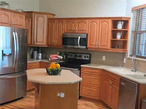 Kitchen - 7957 103rd Loop SW, Ocala, FL 34476 photo 9 of 10
