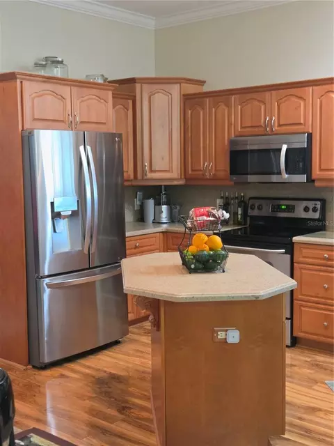 Kitchen - 7957 103rd Loop SW, Ocala, FL 34476 photo 8 of 10