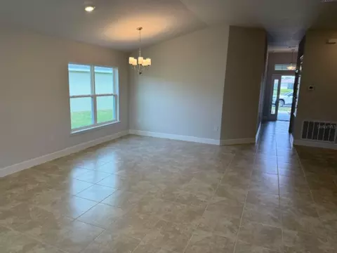Living - 2206 NW 23rd Loop, Ocala, FL 34475 photo 2 of 3