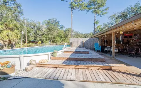 Exterior - 9068 131st Loop, Live Oak, FL 32060 photo 6 of 7