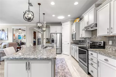Kitchen - 7762 SW 97th Cir, Ocala, FL 34481 photo 6 of 7