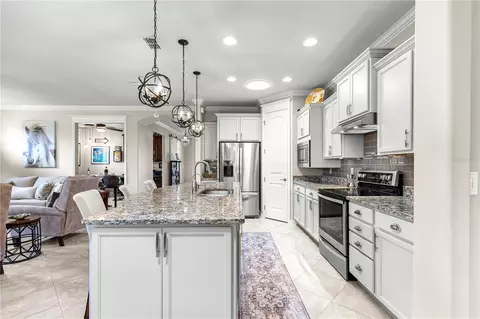 Kitchen - 7762 SW 97th Cir, Ocala, FL 34481 photo 4 of 7