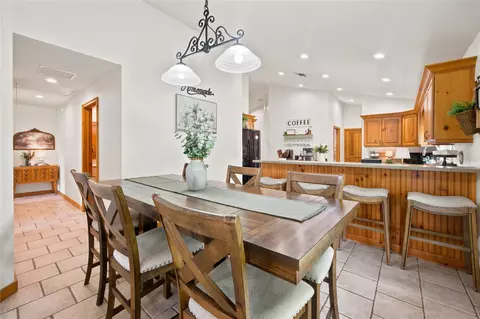 Dining - 2015 NW 35th St, Ocala, FL 34475 photo 3 of 3