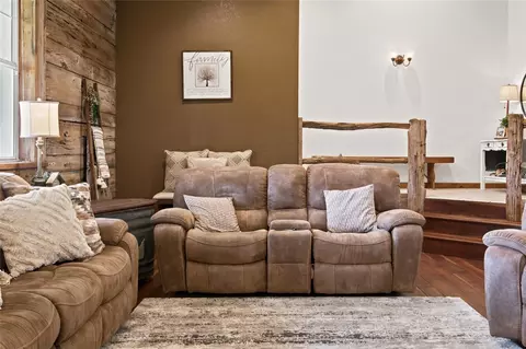 Living - 2015 NW 35th St, Ocala, FL 34475 photo 9 of 10