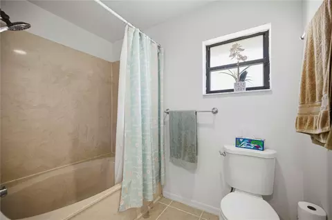 Bath - 2891 SW 140th Loop, Ocala, FL 34473 photo 3 of 3