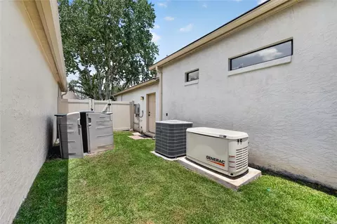 Exterior - 4588 NE 4th St, Ocala, FL 34470 photo 3 of 7