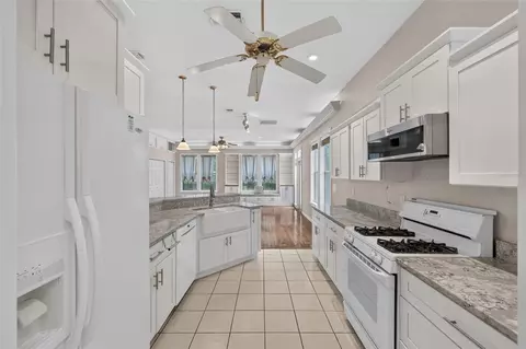 Kitchen - 4588 NE 4th St, Ocala, FL 34470 photo 3 of 3