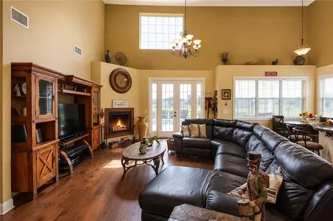 Living - 12345 NE 14th Ave, Anthony, FL 32617 photo 2 of 2