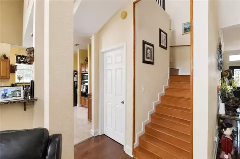 Entry Way - 12345 NE 14th Ave, Anthony, FL 32617 photo 2 of 3