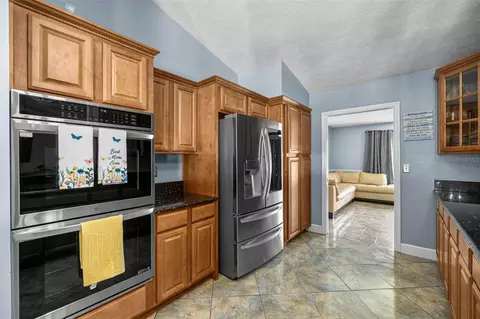 Kitchen - 2611 SE 27 St, Ocala, FL 34471 photo 2 of 3