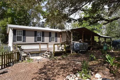 6482 SE 55th St, Trenton, FL 32693