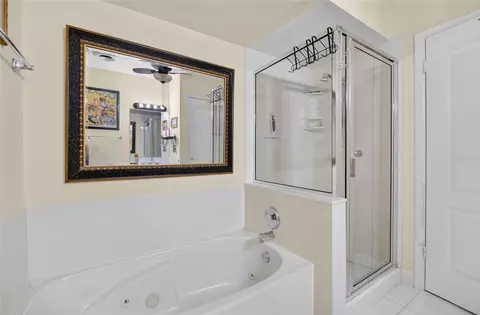 Bath - 602 SE 19th St, Ocala, FL 34471 photo 2 of 5