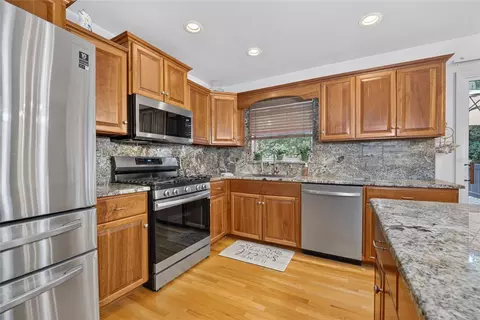 Kitchen - 602 SE 19th St, Ocala, FL 34471 photo 3 of 4