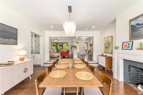 Dining - 1237 SE 8th St, Ocala, FL 34471 photo 5 of 7