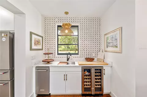 Kitchen - 1237 SE 8th St, Ocala, FL 34471 photo 8 of 8