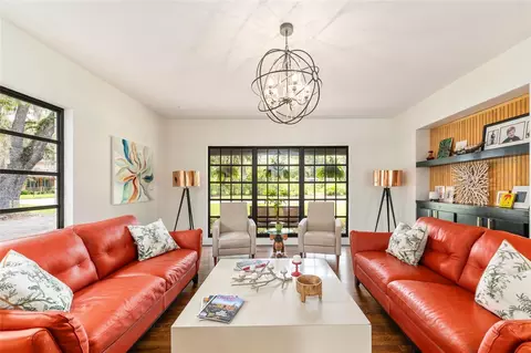 Living - 1237 SE 8th St, Ocala, FL 34471 photo 2 of 4