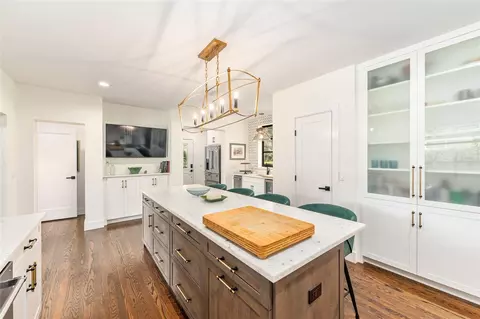 Kitchen - 1237 SE 8th St, Ocala, FL 34471 photo 6 of 8