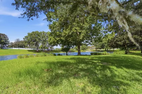 Exterior - 1668 W Spring Meadow Loop, Lecanto, FL 34461 photo 6 of 11