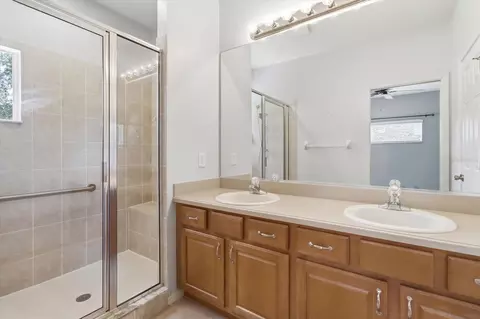 Bath - 1668 W Spring Meadow Loop, Lecanto, FL 34461 photo 2 of 4