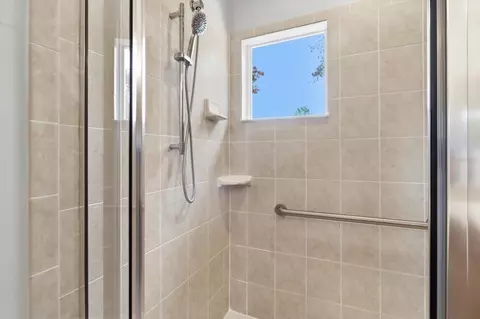 Bath - 1668 W Spring Meadow Loop, Lecanto, FL 34461 photo 3 of 4