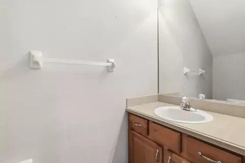 Bath - 1668 W Spring Meadow Loop, Lecanto, FL 34461 photo 1 of 4