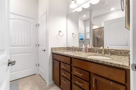Bath - 9725 SW 63rd Loop, Ocala, FL 34481 photo 2 of 4